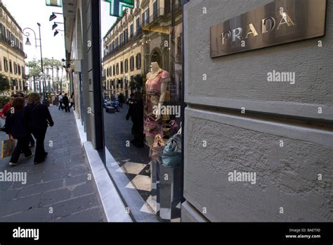 prada store naples